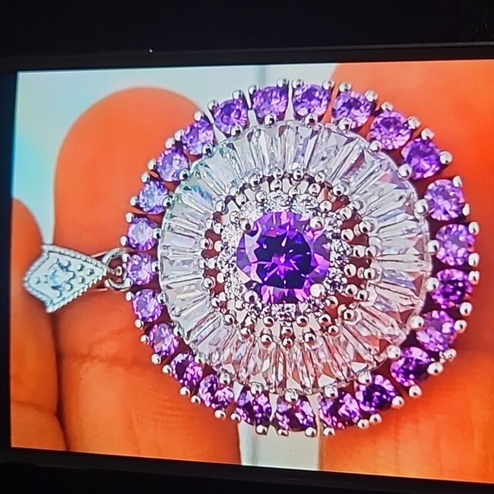Pendant #122